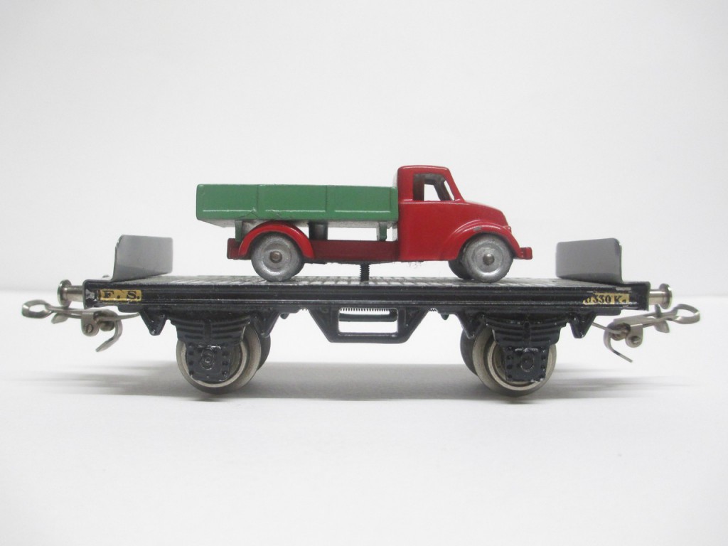 Pianale con autocarro